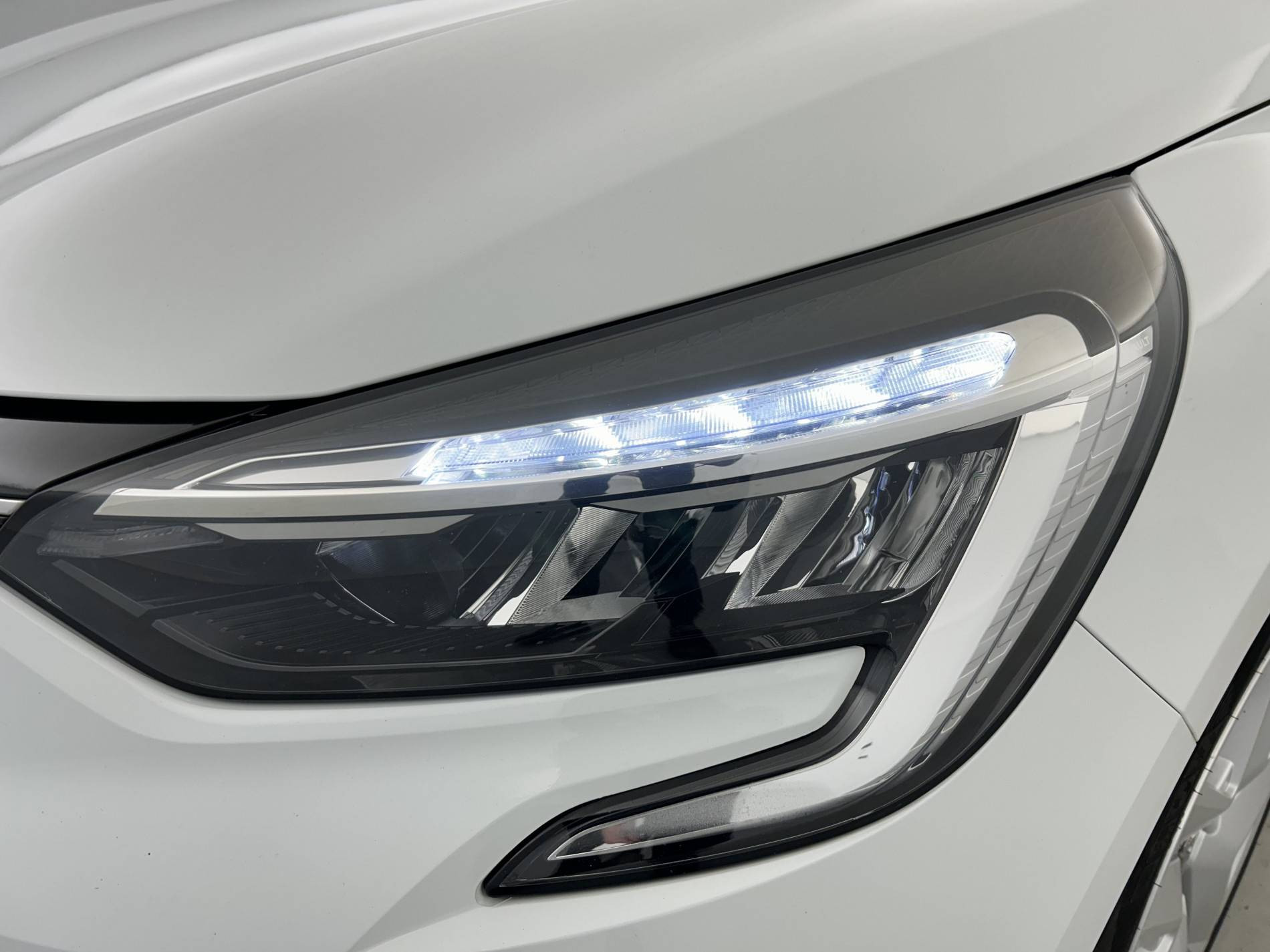 Vente en ligne Renault Clio 5 Clio TCe 90 - 21N au prix de 13 990 €