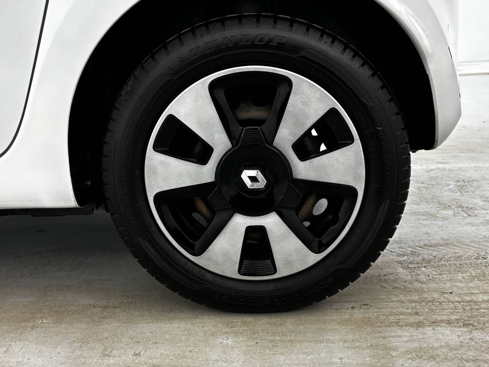 Vente en ligne Renault Twingo 3  1.0 SCe 70 BC au prix de 11 490 €