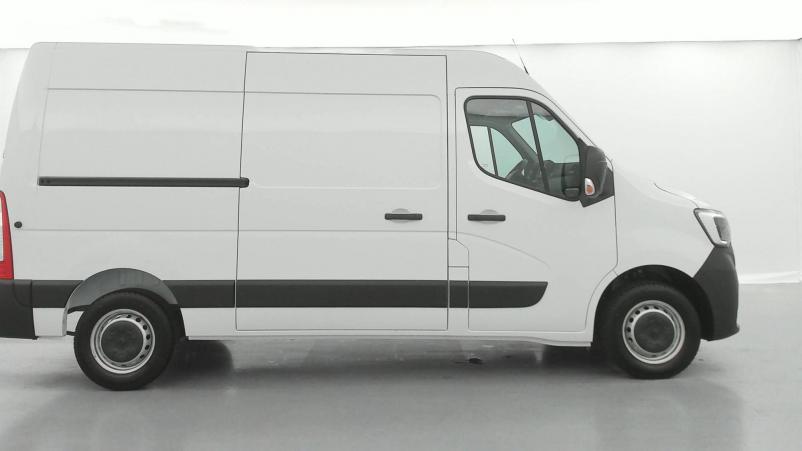 Vente en ligne Renault Master 3 Fourgon MASTER FGN TRAC F3500 L2H2 BLUE DCI 150 au prix de 33 490 €