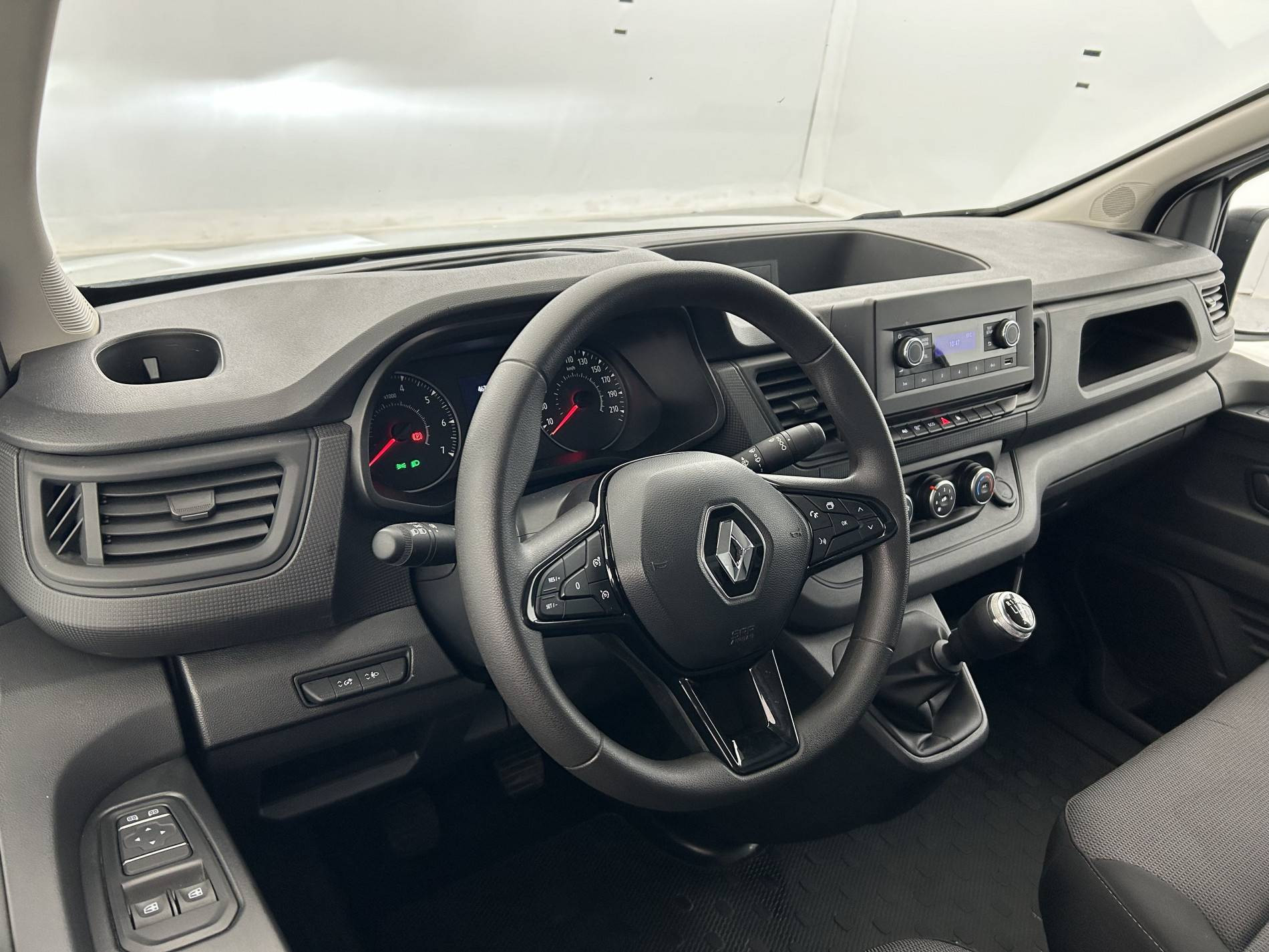 Vente en ligne Renault Trafic 3 Fourgon TRAFIC FGN L1H1 3000 KG BLUE DCI 130 au prix de 23 590 €