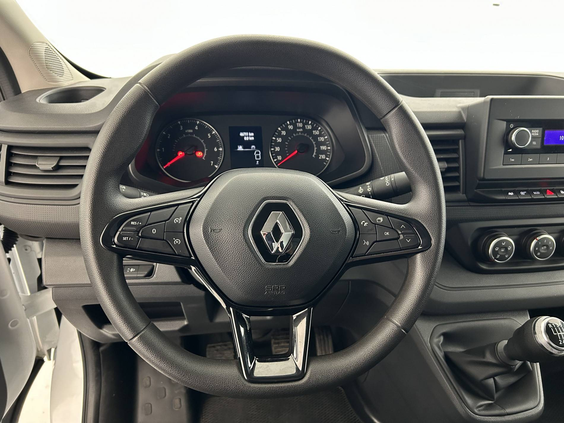 Vente en ligne Renault Trafic 3 Fourgon TRAFIC FGN L1H1 3000 KG BLUE DCI 130 au prix de 23 590 €