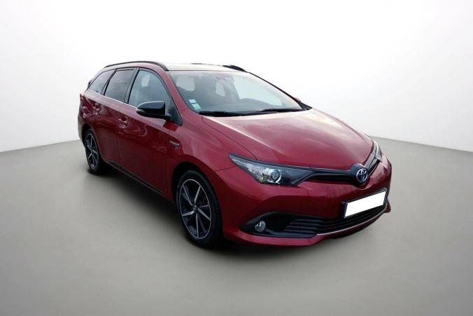 Vente en ligne Toyota Auris Touring Sports Auris Touring Sports Hybride 136h au prix de 16 990 €