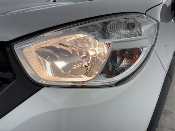 Vente en ligne Dacia Lodgy  Blue dCi 115 7 places au prix de 16 690 €