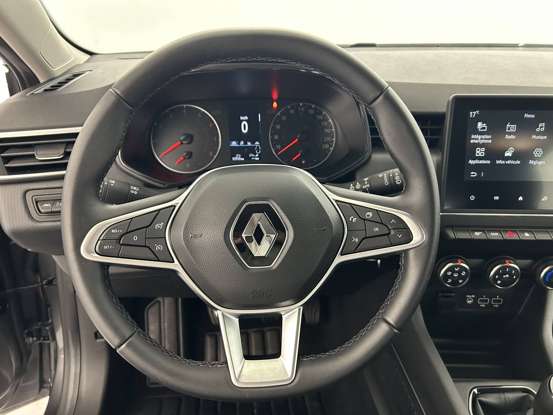 Vente en ligne Renault Clio 5 Clio TCe 90 au prix de 15 590 €