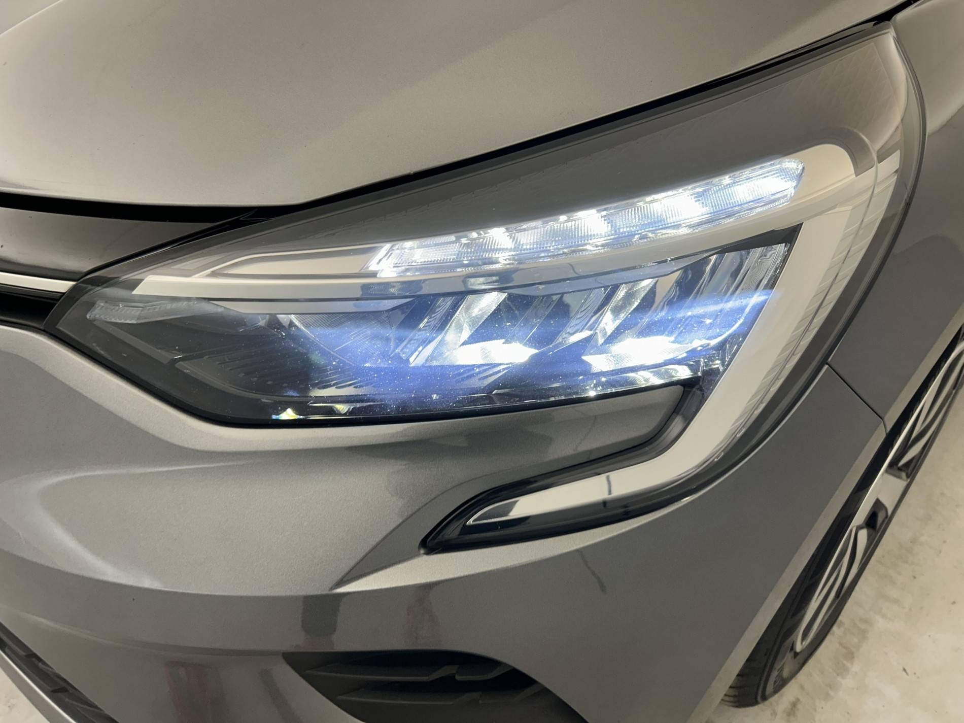 Vente en ligne Renault Clio 5 Clio TCe 90 au prix de 15 590 €