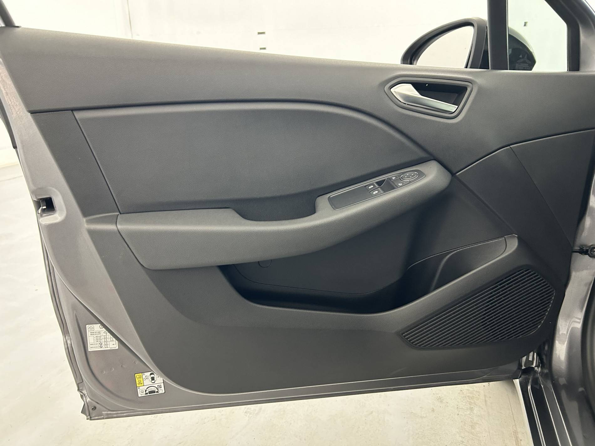 Vente en ligne Renault Clio 5 Clio TCe 90 au prix de 15 590 €