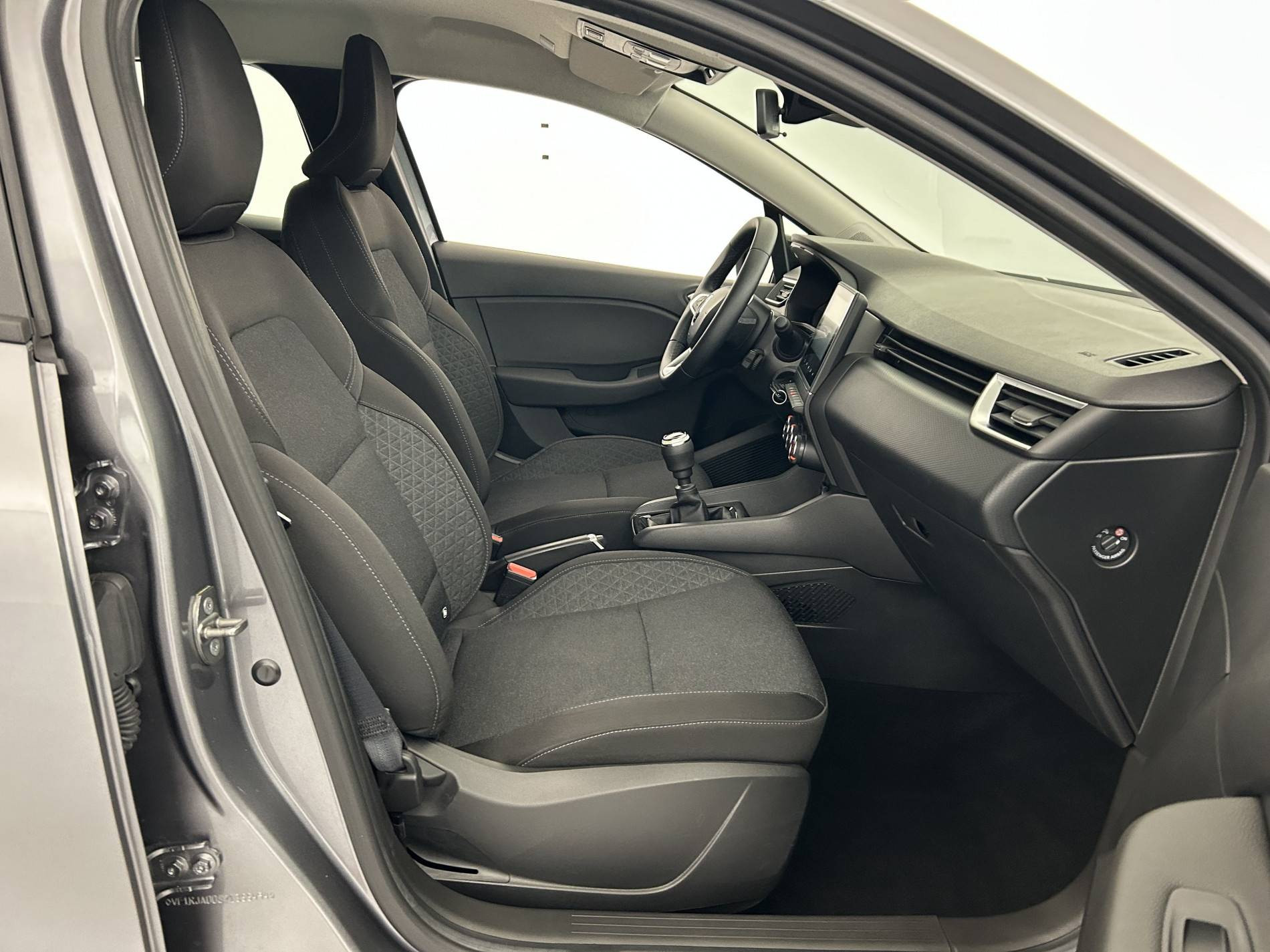 Vente en ligne Renault Clio 5 Clio TCe 90 au prix de 15 590 €