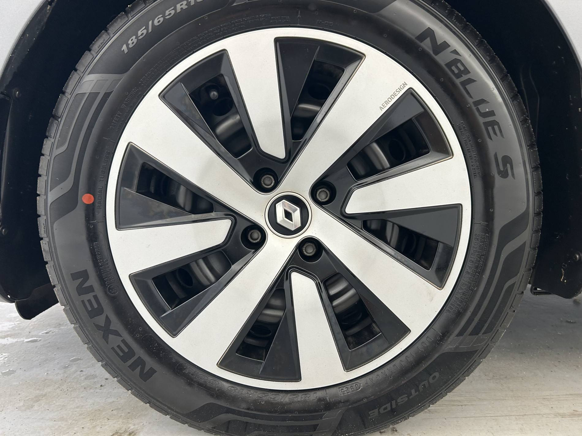 Vente en ligne Renault Clio 5 Clio TCe 90 au prix de 15 590 €