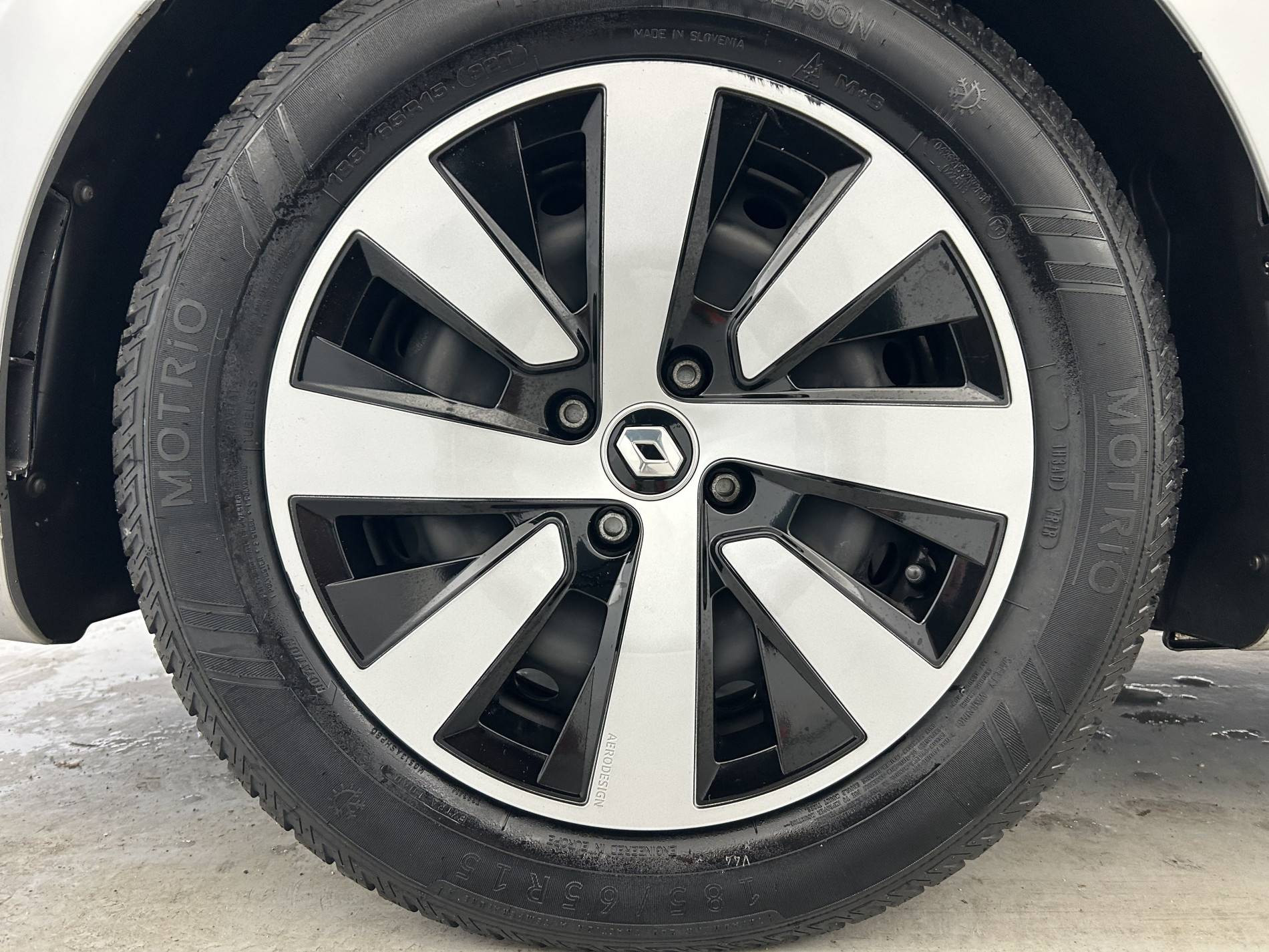 Vente en ligne Renault Clio 5 Clio TCe 90 au prix de 13 790 €