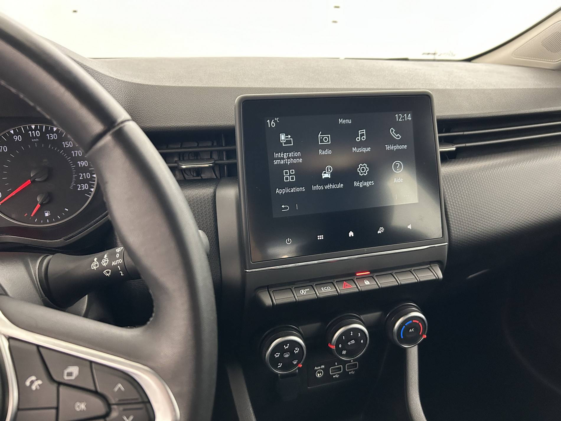 Vente en ligne Renault Clio 5 Clio TCe 90 au prix de 13 790 €