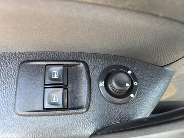 Vente en ligne Renault Kangoo  Blue dCi 115 au prix de 14 290 €