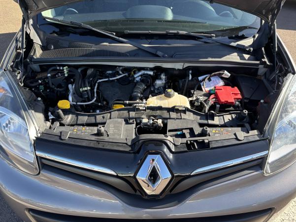 Vente en ligne Renault Kangoo  Blue dCi 115 au prix de 14 290 €