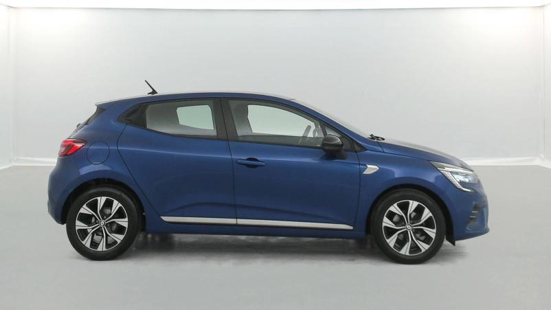 Vente en ligne Renault Clio 5 Clio TCe 90 - 21N au prix de 14 390 €