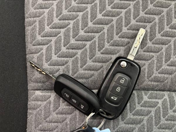 Vente en ligne Renault Clio 5 Clio TCe 90 - 21N au prix de 14 390 €