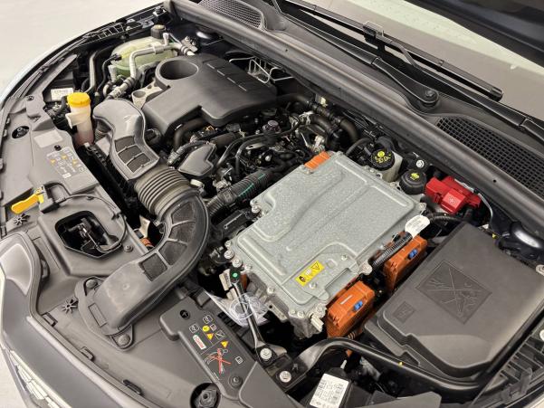 Vente en ligne Renault Clio 5 Clio E-Tech 140 au prix de 17 990 €