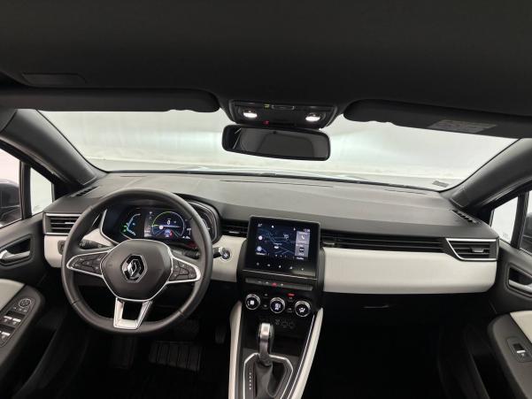 Vente en ligne Renault Clio 5 Clio E-Tech 140 au prix de 17 990 €