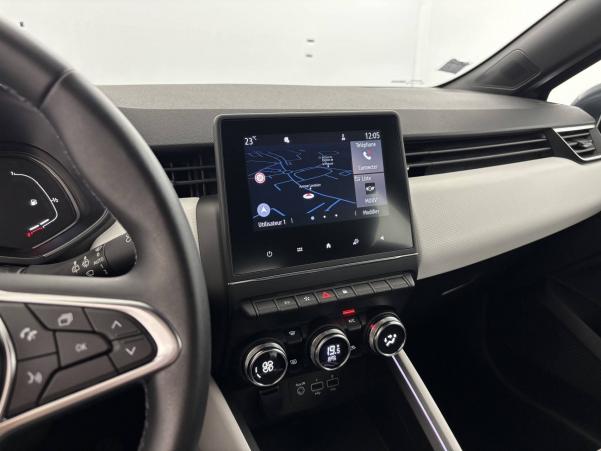Vente en ligne Renault Clio 5 Clio E-Tech 140 au prix de 17 990 €