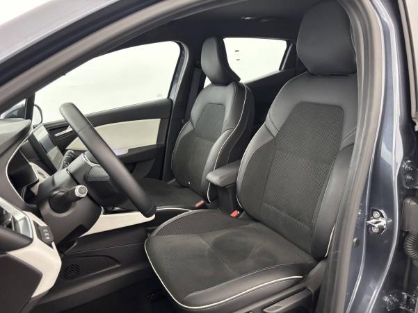 Vente en ligne Renault Clio 5 Clio E-Tech 140 au prix de 17 990 €