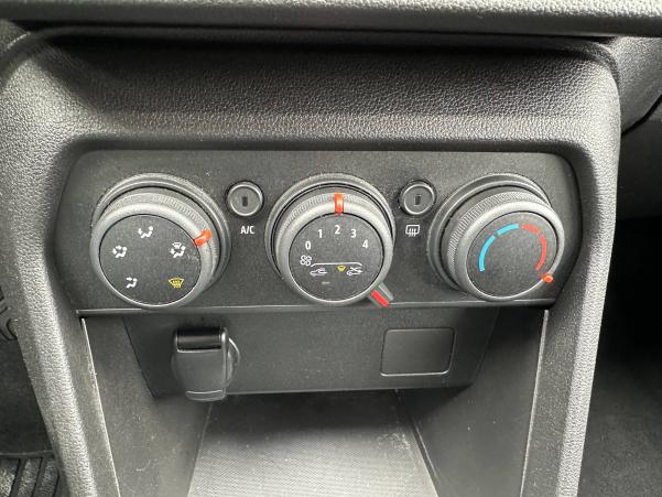 Vente en ligne Dacia Sandero  ECO-G 100 - 22B au prix de 13 490 €