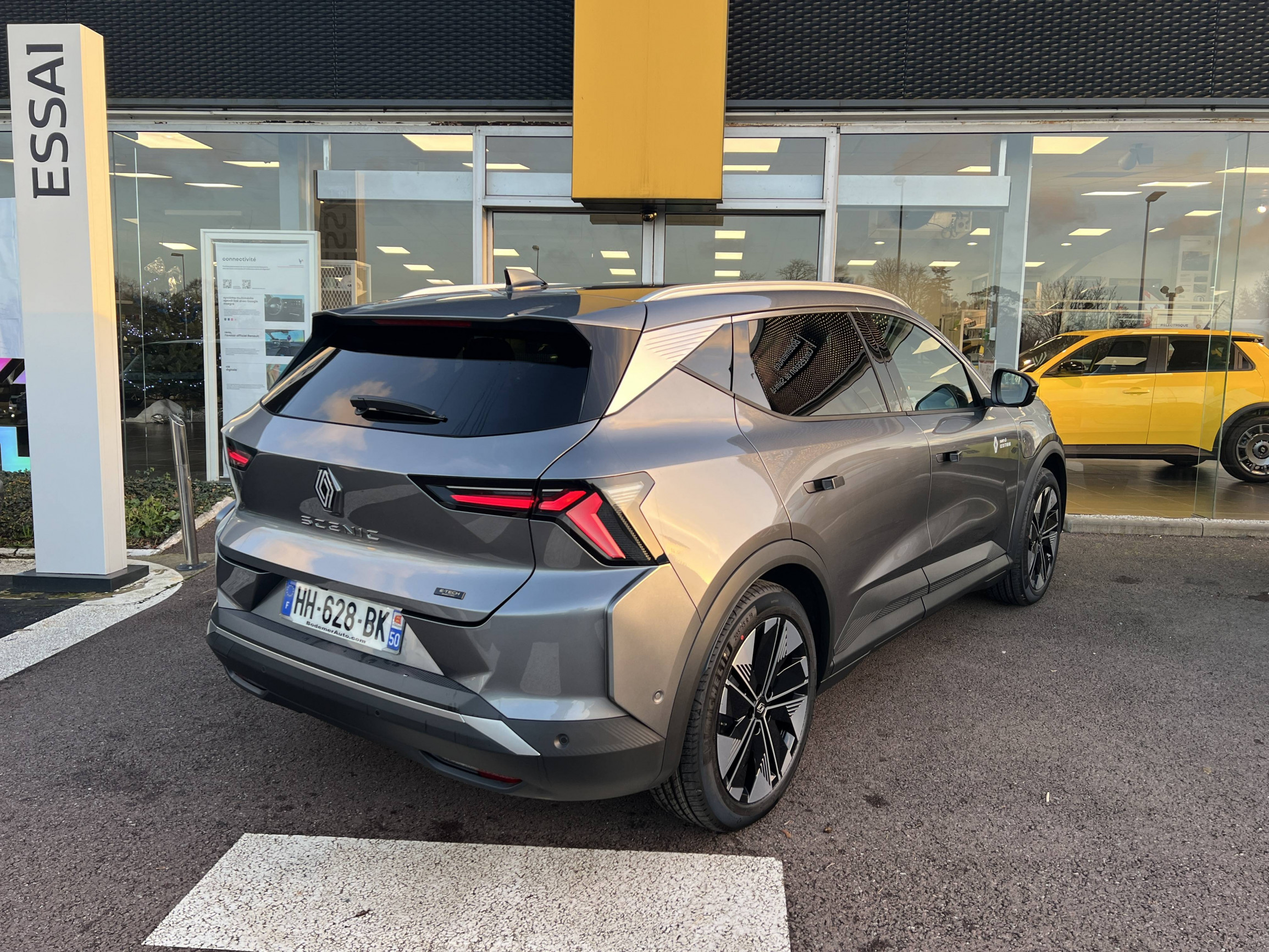 Vente en ligne Renault Scenic E-Tech  220 ch grande autonomie au prix de 43 500 €