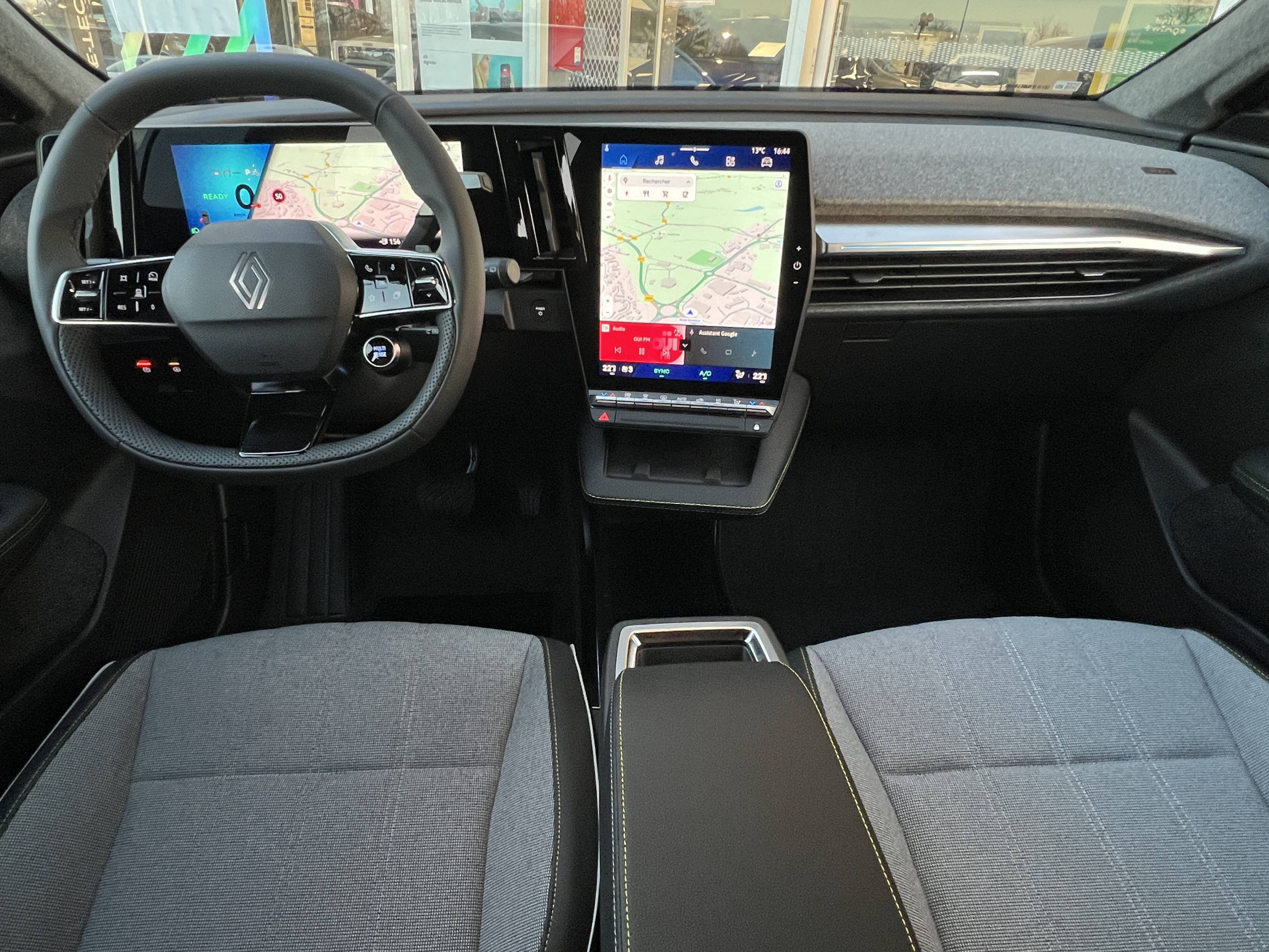 Vente en ligne Renault Scenic E-Tech  220 ch grande autonomie au prix de 43 500 €