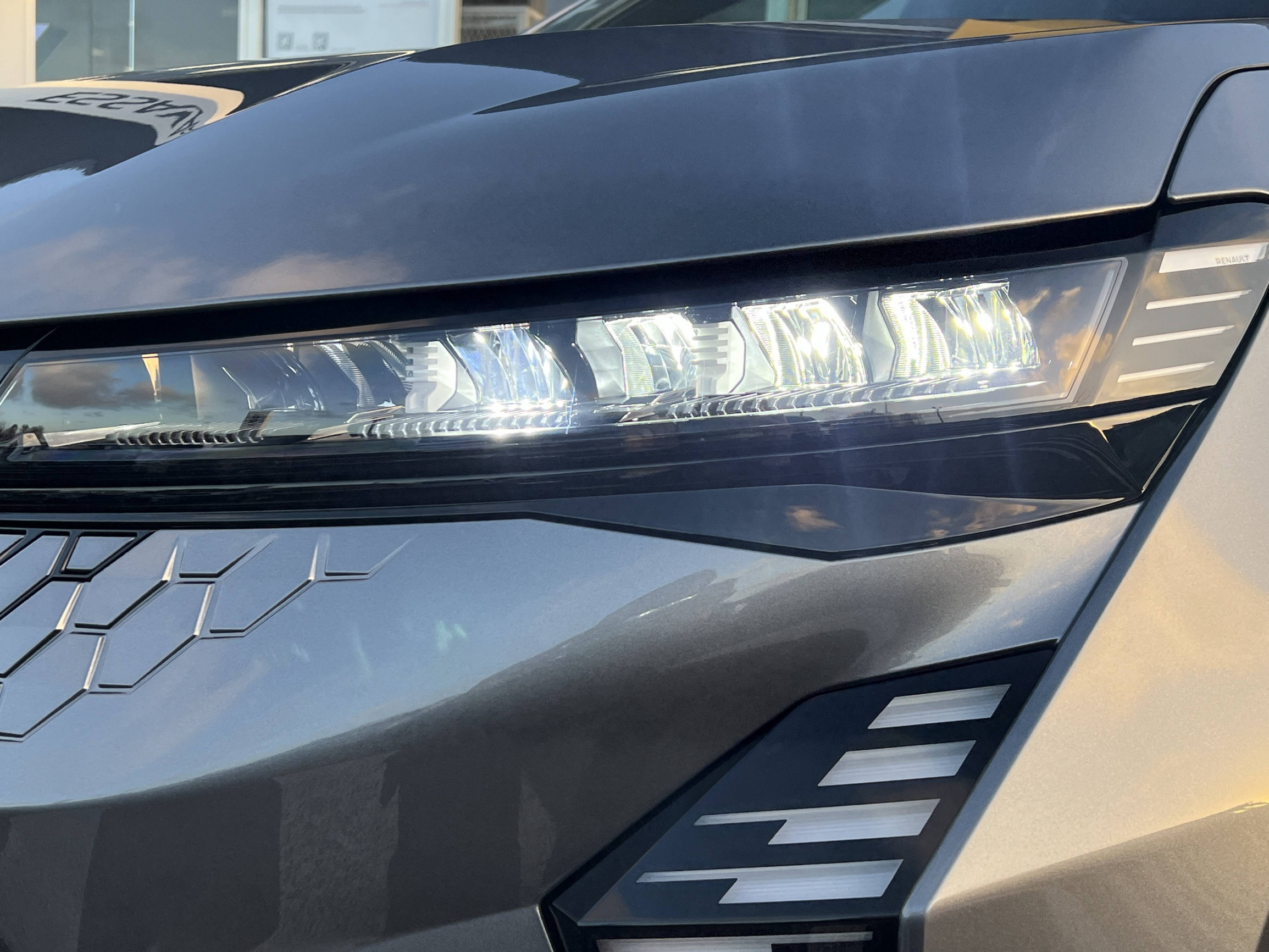 Vente en ligne Renault Scenic E-Tech  220 ch grande autonomie au prix de 43 500 €