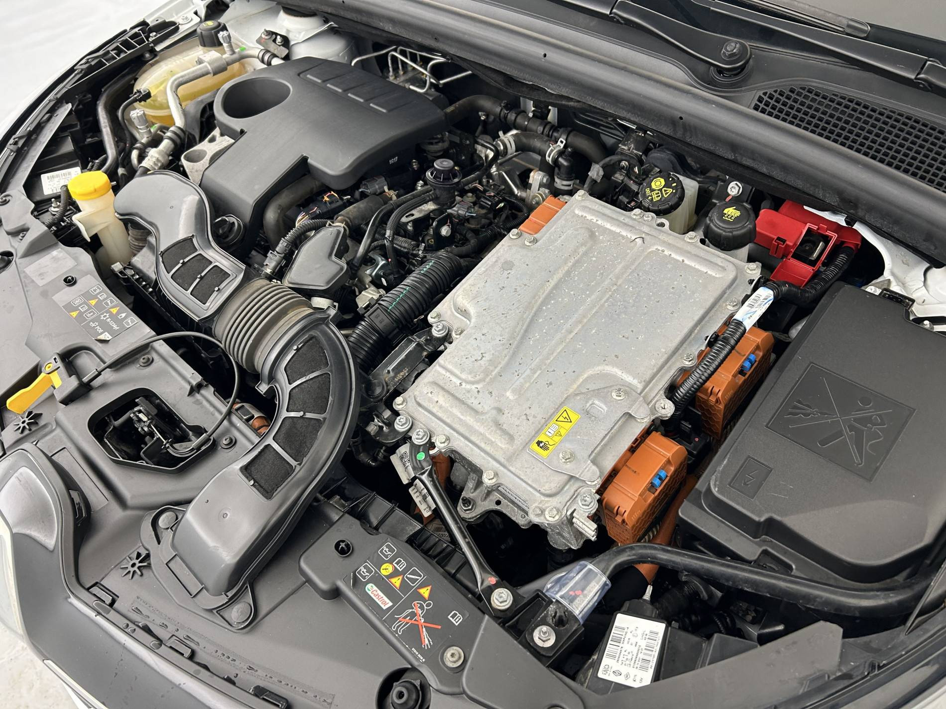 Vente en ligne Renault Clio 5 Clio E-Tech 140 - 21N au prix de 15 490 €