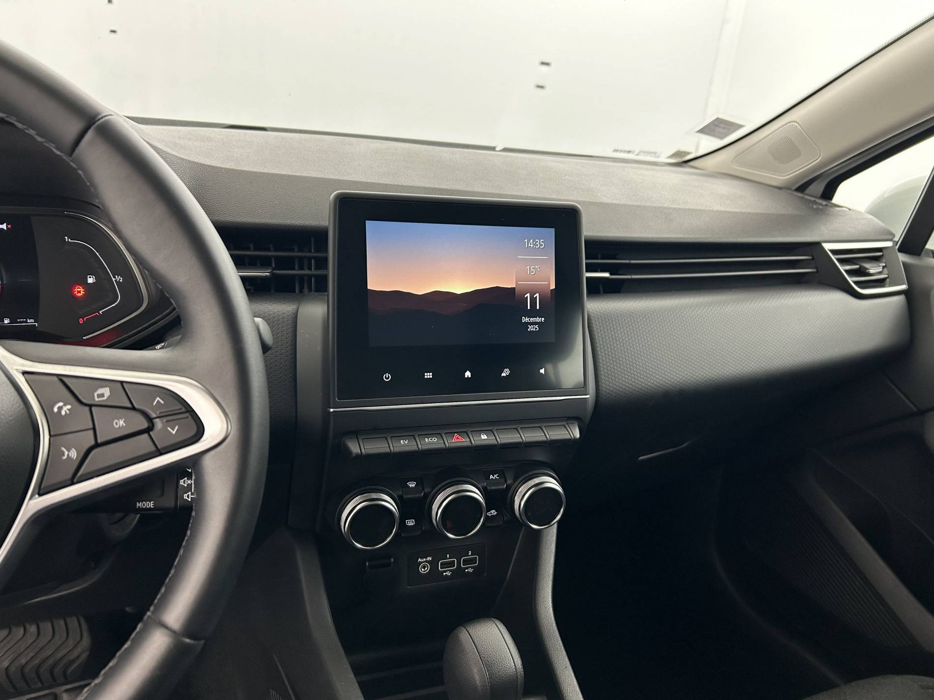 Vente en ligne Renault Clio 5 Clio E-Tech 140 - 21N au prix de 15 490 €