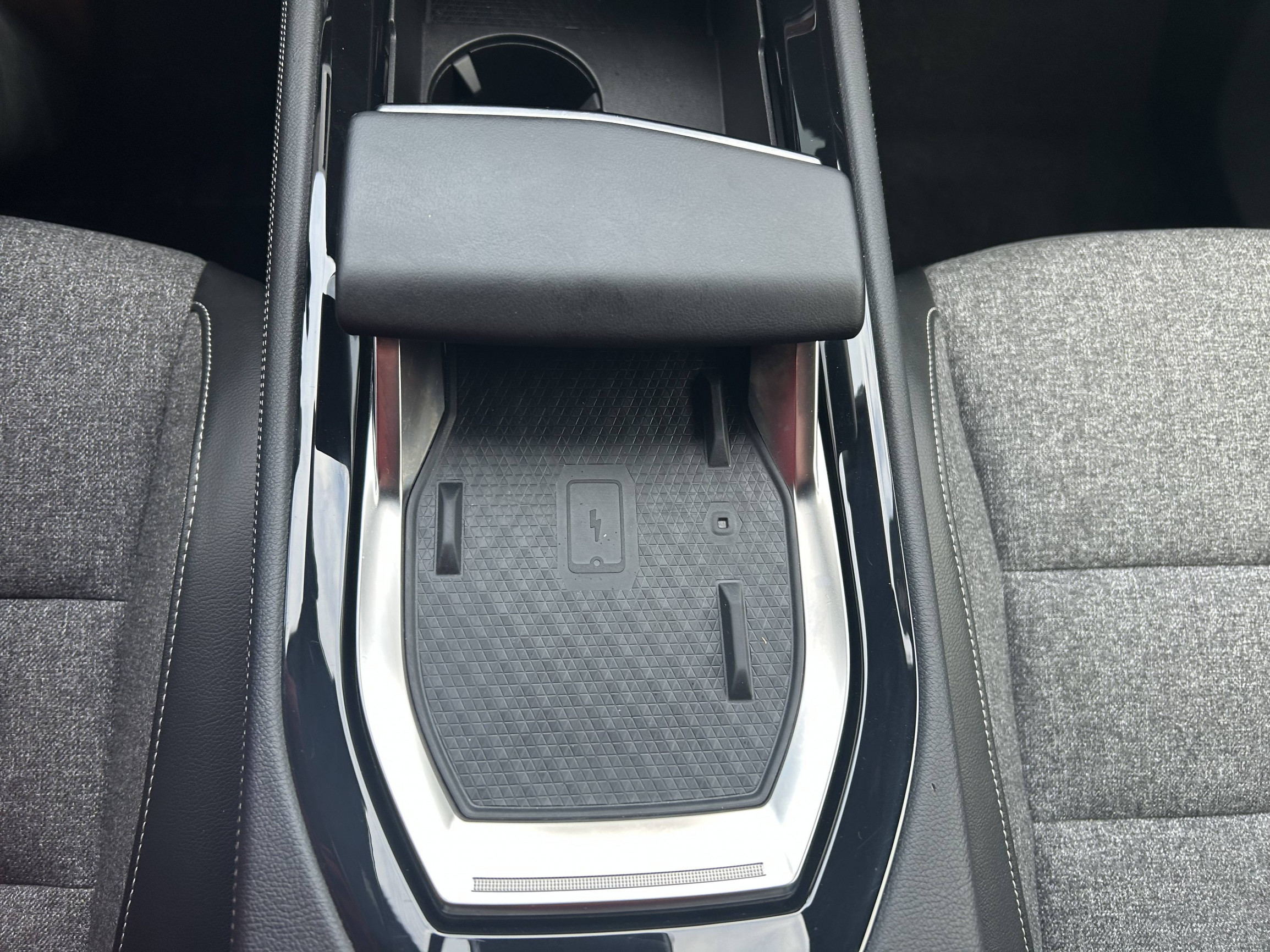 Vente en ligne Renault Rafale  E-Tech full hybrid 200ch au prix de 36 490 €