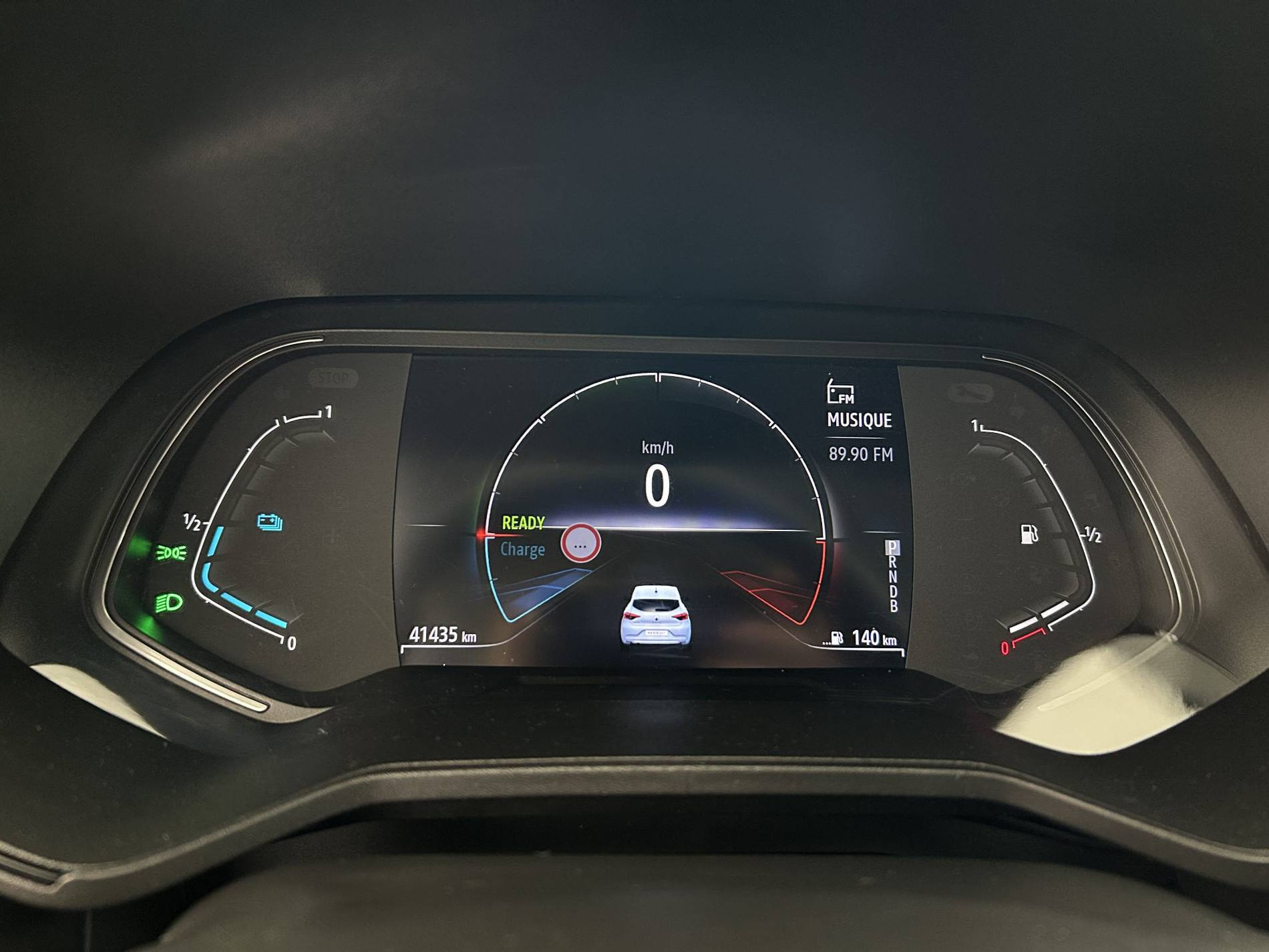 Vente en ligne Renault Clio 5 Clio E-Tech 140 - 21N au prix de 15 490 €