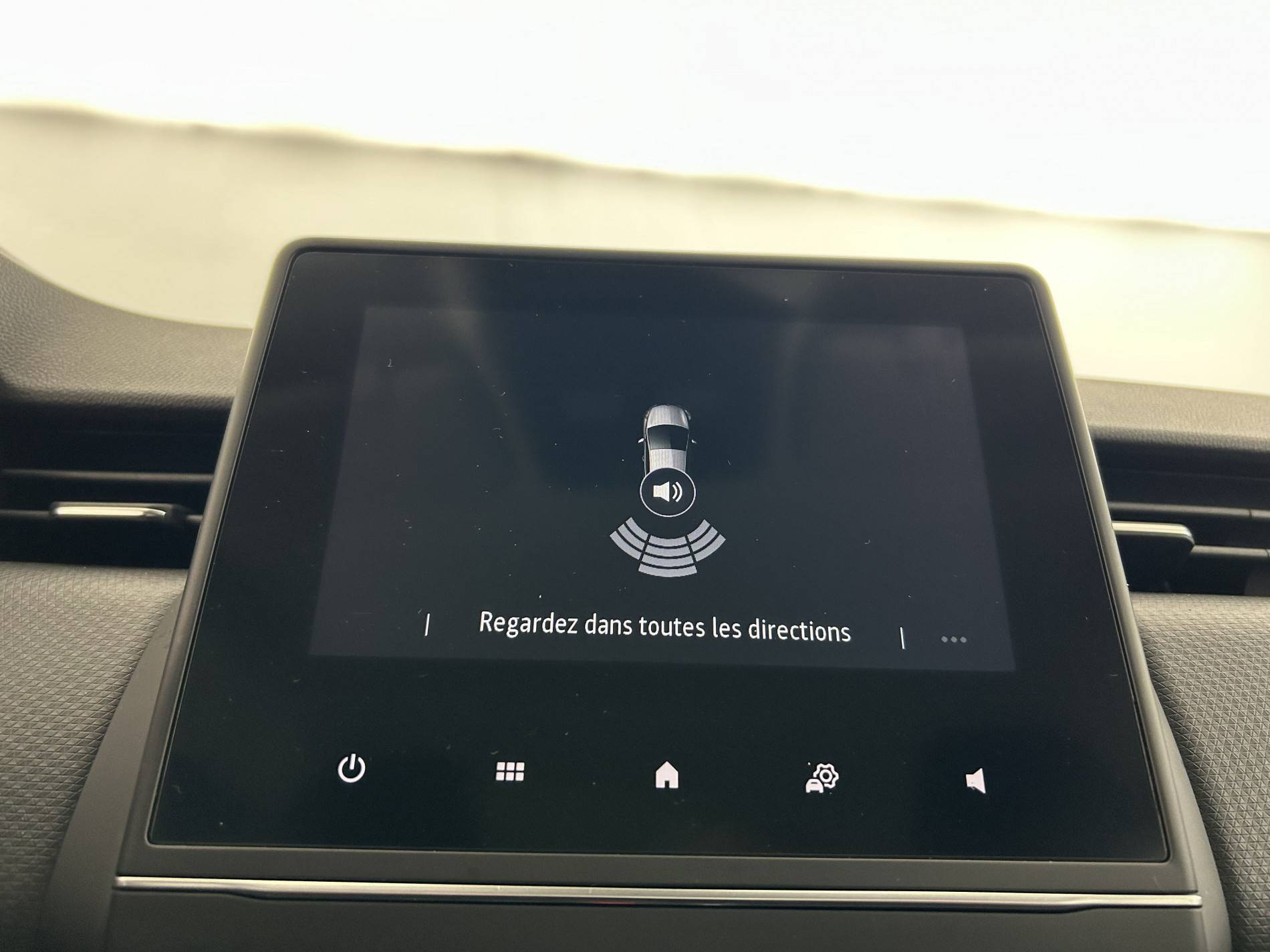 Vente en ligne Renault Clio 5 Clio E-Tech 140 - 21N au prix de 15 490 €