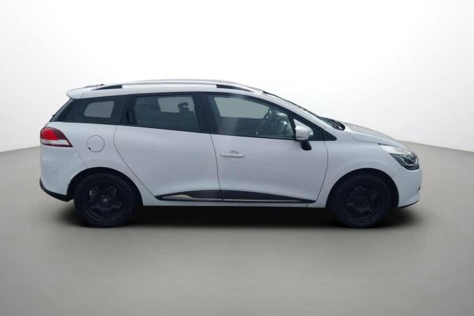 Vente en ligne Renault Clio 4 Estate Clio Estate IV dCi 90 eco2 90g au prix de 9 490 €