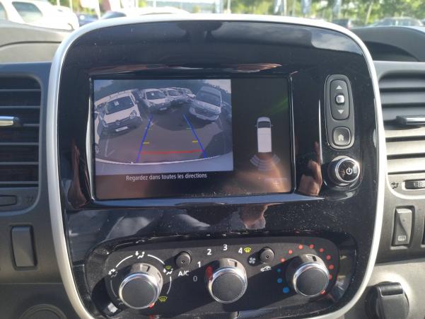 Vente en ligne Renault Trafic Cabine Approfondie TRAFIC CA L1H1 1000 KG DCI 120 au prix de 26 990 €