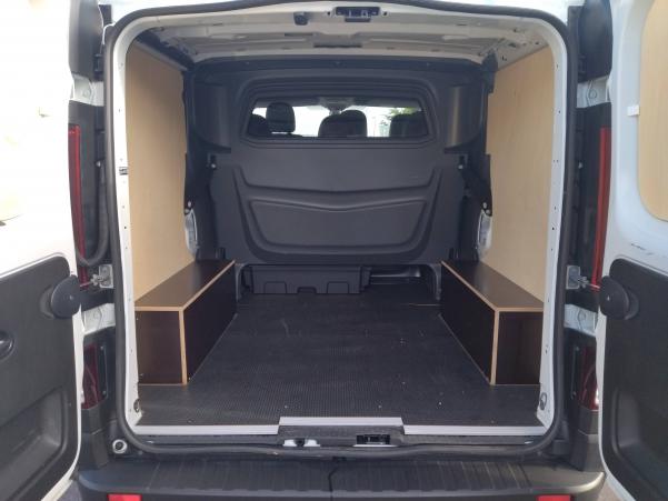 Vente en ligne Renault Trafic Cabine Approfondie TRAFIC CA L1H1 1000 KG DCI 120 au prix de 26 990 €