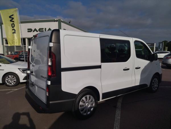 Vente en ligne Renault Trafic Cabine Approfondie TRAFIC CA L1H1 1000 KG DCI 120 au prix de 26 990 €