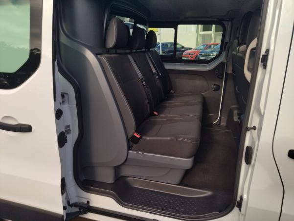 Vente en ligne Renault Trafic Cabine Approfondie TRAFIC CA L1H1 1000 KG DCI 120 au prix de 26 990 €