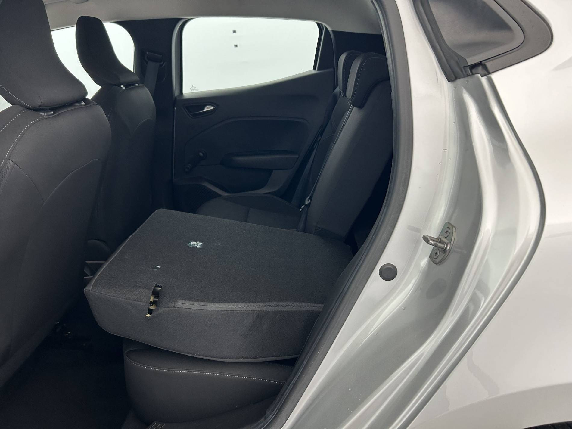 Vente en ligne Renault Clio 5 Clio TCe 90 au prix de 14 490 €