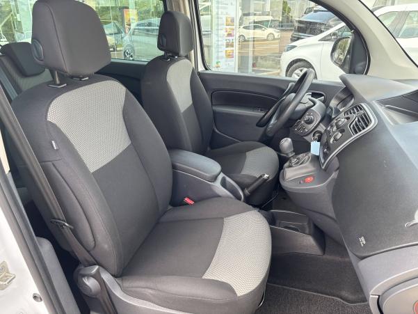 Vente en ligne Renault Kangoo  Blue dCi 95 au prix de 11 590 €