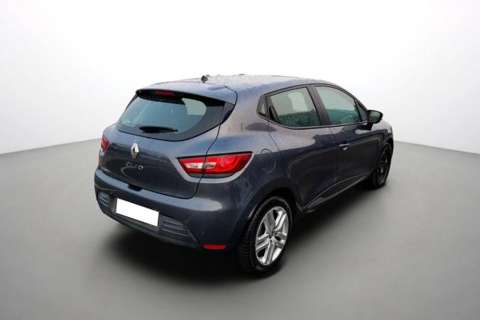 Vente en ligne Renault Clio 4 Clio dCi 90 Energy 82g au prix de 11 690 €