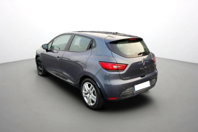 Vente en ligne Renault Clio 4 Clio dCi 90 Energy 82g au prix de 11 690 €