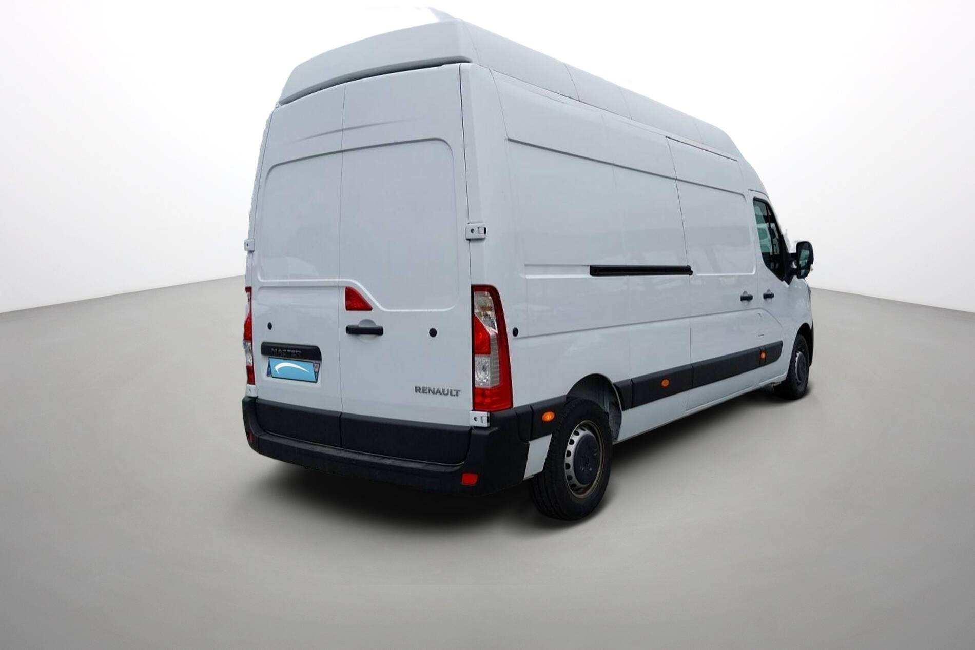 Vente en ligne Renault Master Fourgon MASTER FGN TRAC F3500 L3H3 BLUE DCI 135 au prix de 29 690 €