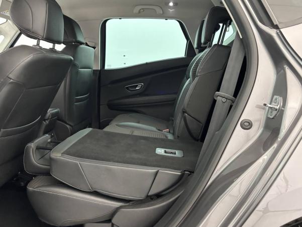 Vente en ligne Renault Scenic 4 Scenic TCe 140 FAP au prix de 14 690 €