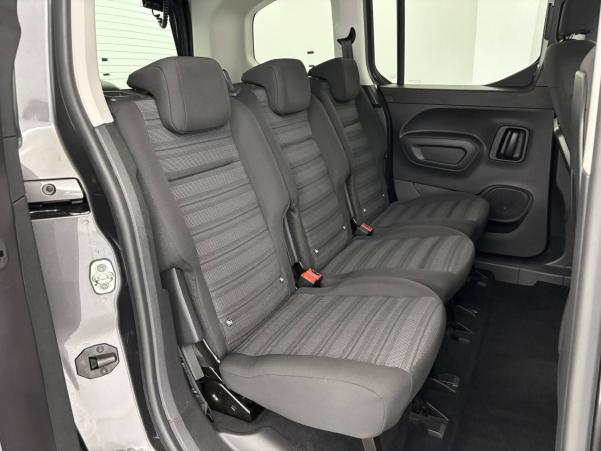 Vente en ligne Opel Combo Life  L1H1 1.5 Diesel 130 ch BVA8 Start/Stop au prix de 22 990 €