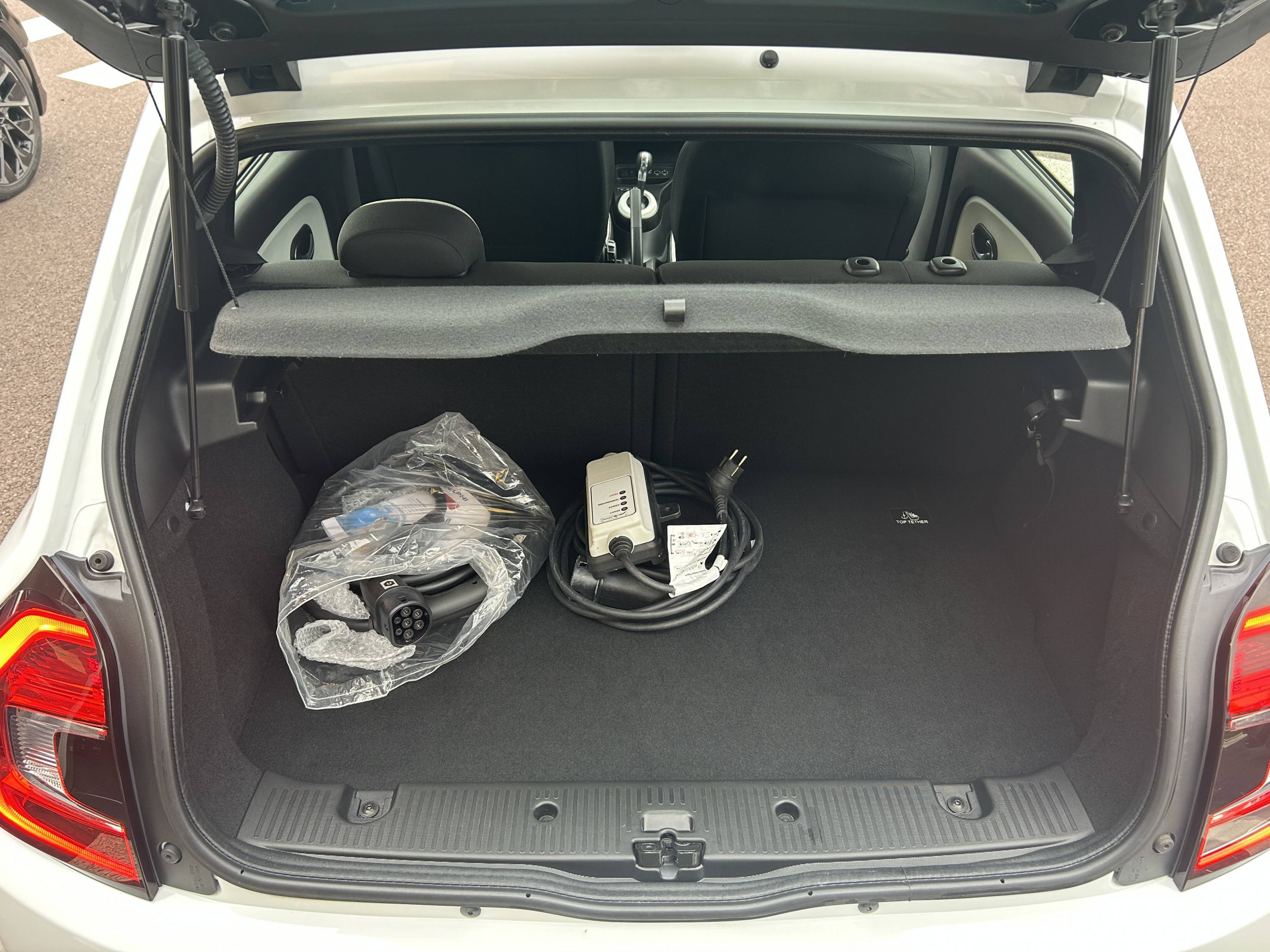 Vente en ligne Renault Twingo Electrique Twingo III E-Tech au prix de 11 990 €