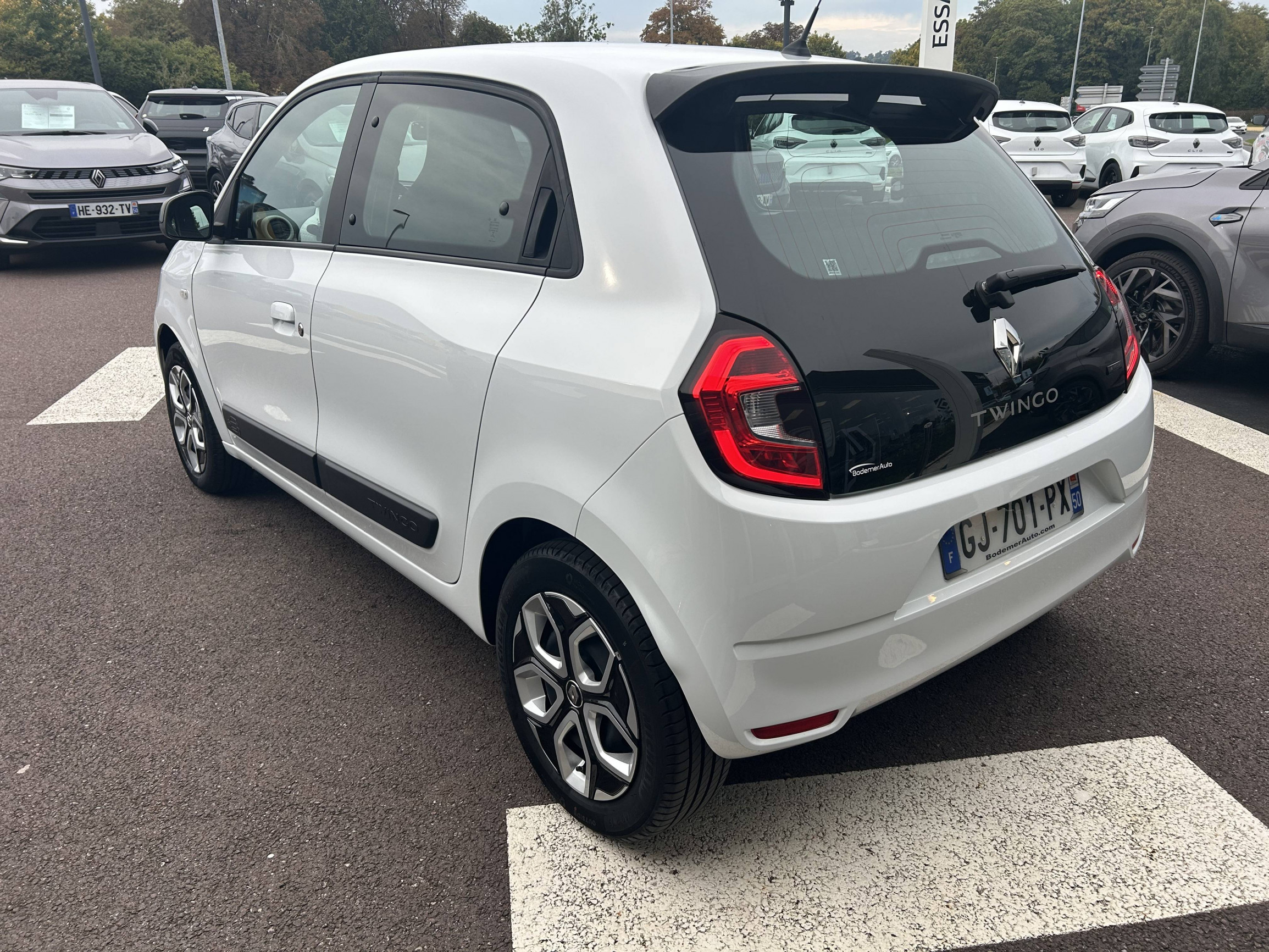Vente en ligne Renault Twingo Electrique Twingo III E-Tech au prix de 11 990 €