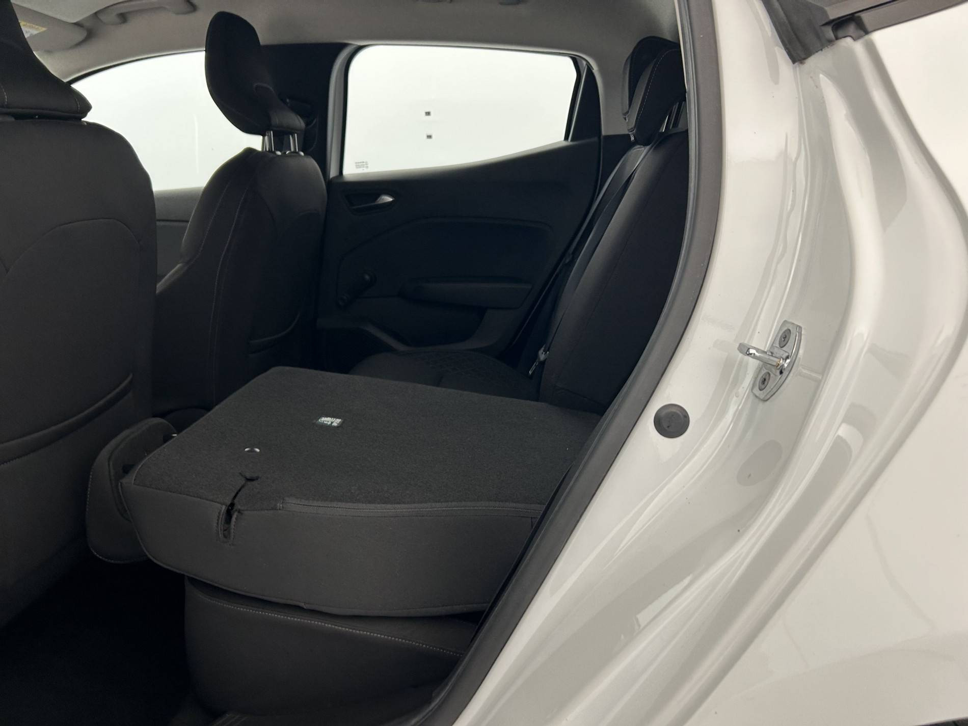 Vente en ligne Renault Clio 5 Clio TCe 100 au prix de 11 990 €