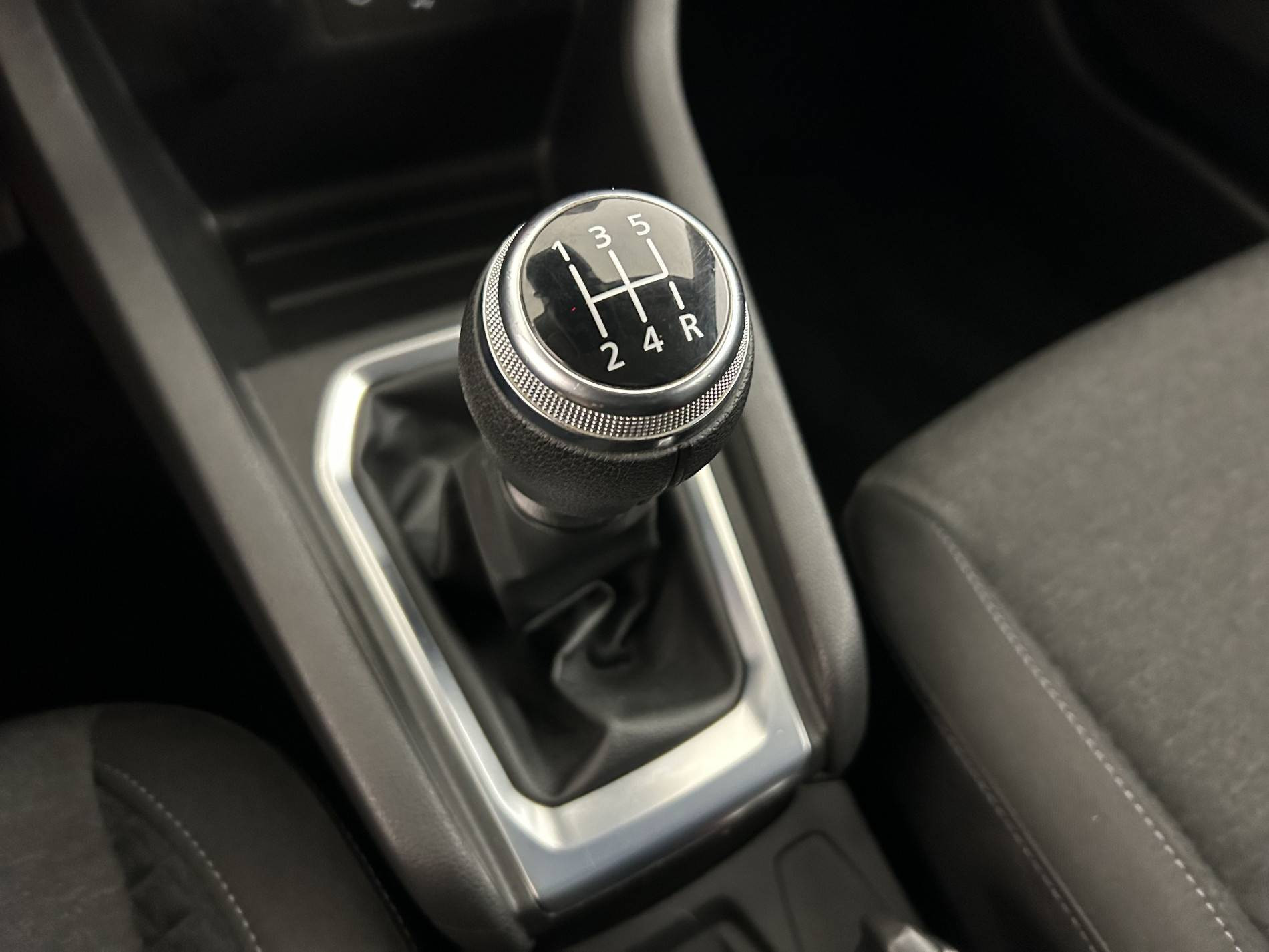 Vente en ligne Renault Clio 5 Clio TCe 100 au prix de 11 990 €