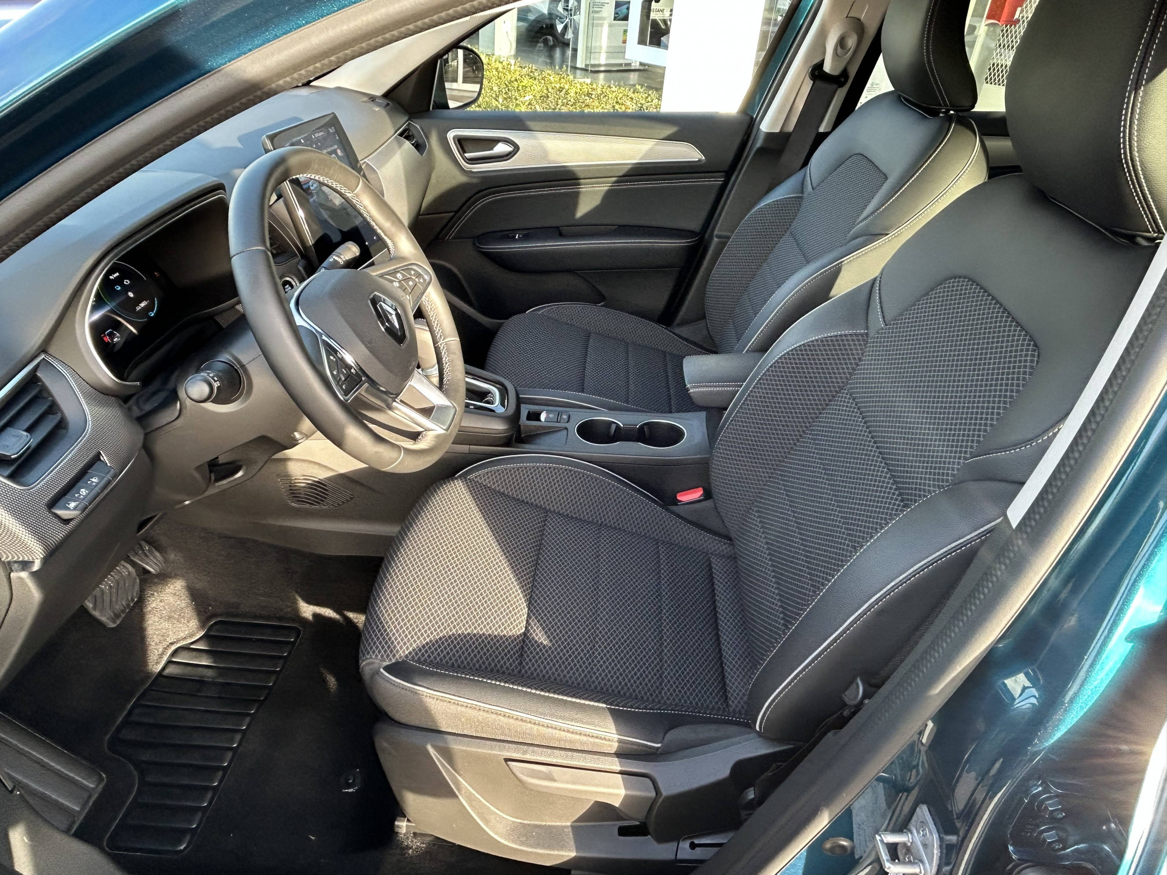 Vente en ligne Renault Arkana  E-Tech 145 - 21B au prix de 21 990 €