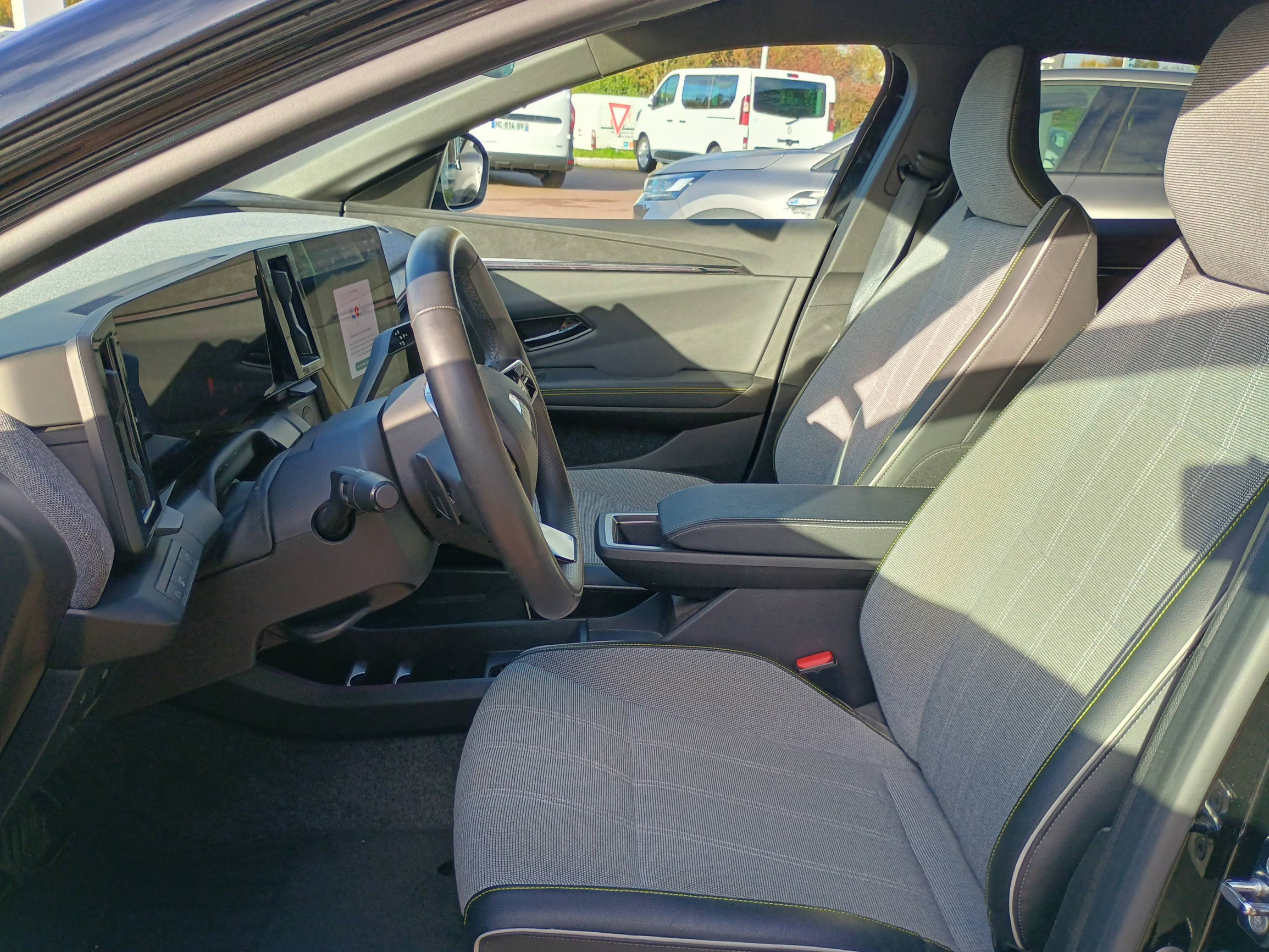 Vente en ligne Renault Megane E-Tech  EV60 220 ch super charge au prix de 23 990 €