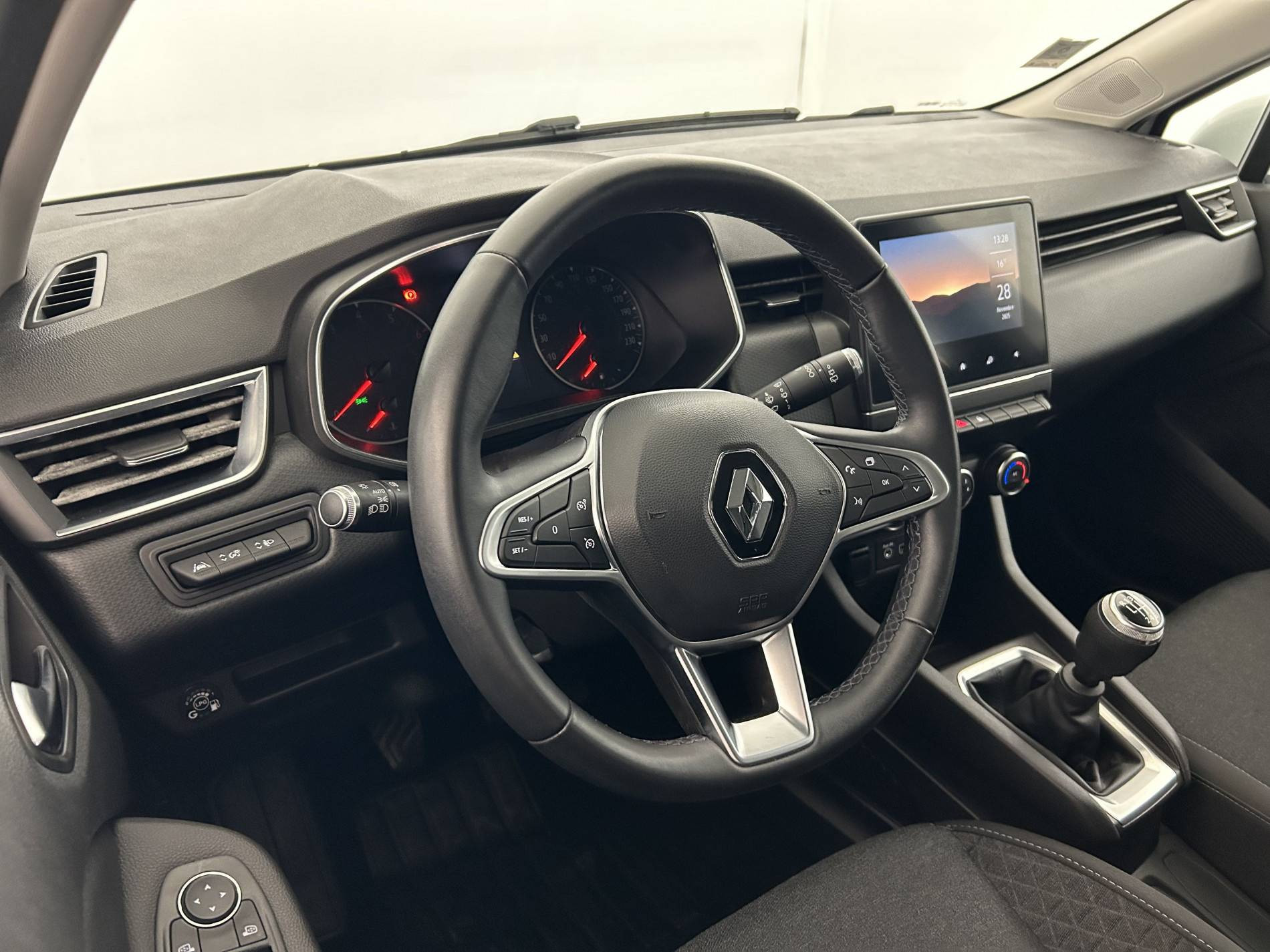 Vente en ligne Renault Clio 5 Clio TCe 100 GPL - 21 au prix de 12 590 €